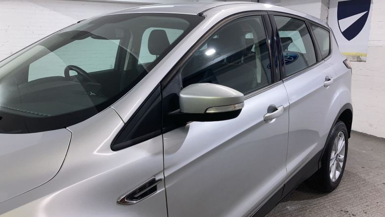 Ford Kuga 2.0 TDCi Titanium 5dr 2WD Diesel Estate